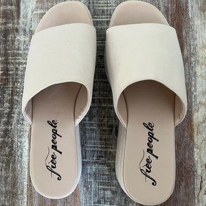 Free People Harbor Flatform Sandals - Cloud Pink - US 10 / EU 40